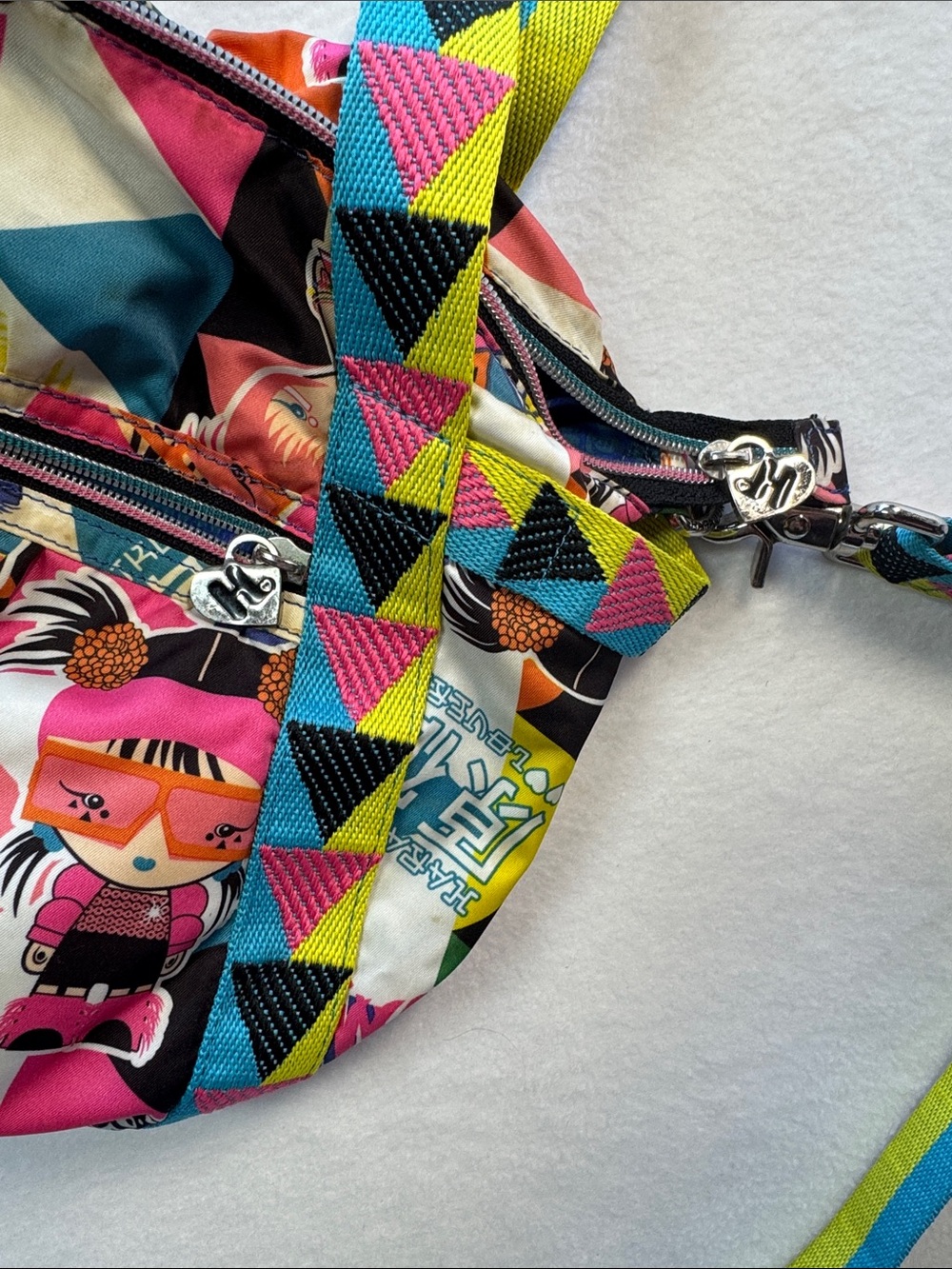 Harajuku Lovers Fatal Attraction to Cuteness Tote - Picture 7 of 12